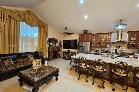 15126 NW 90th Ct, Miami Lakes FL 33018