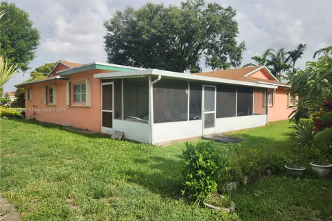 6900 NW 94th Ave, Tamarac FL 33321