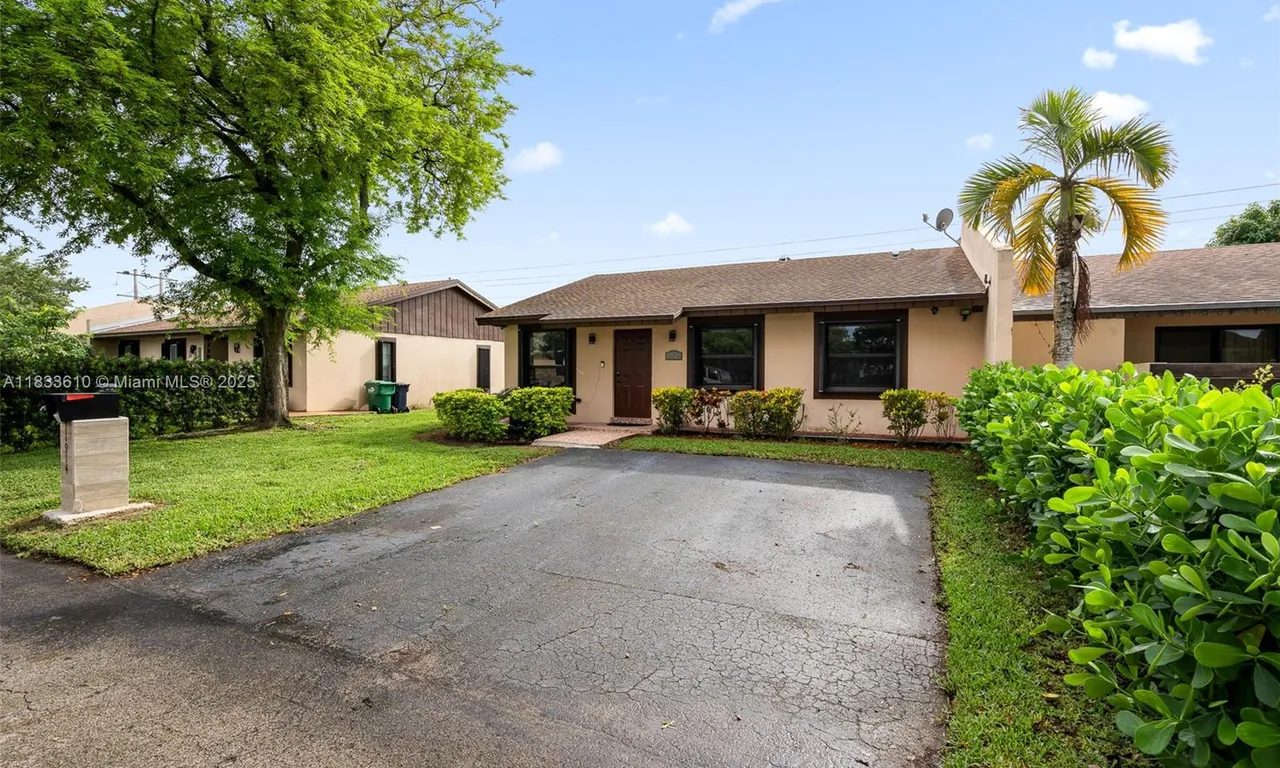 11914 SW 125th Pl, Miami FL 33186