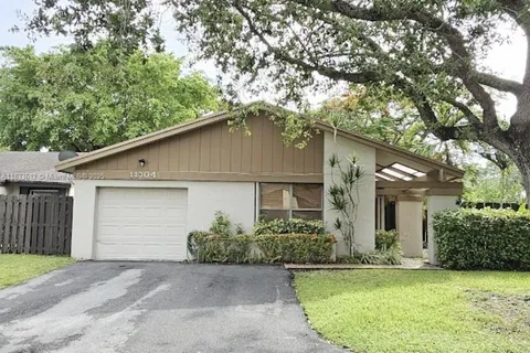 11304 SW 135th Ct, Miami FL 33186