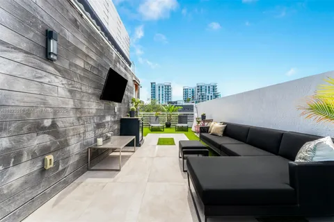 455 NE 39th St # 105, Miami FL 33137