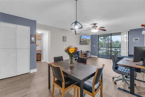 6193 Rock Island Rd # 216, Tamarac FL 33319