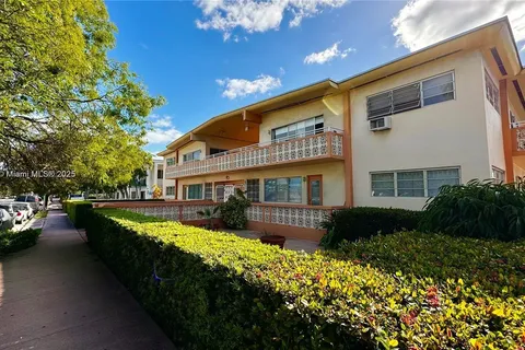 1050 Pennsylvania # 24, Miami Beach FL 33139