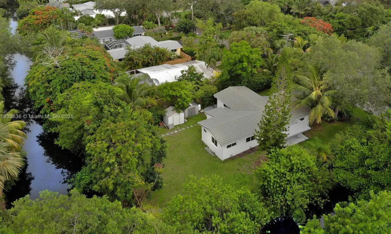 7650 SW 64th Ct, South Miami FL 33143