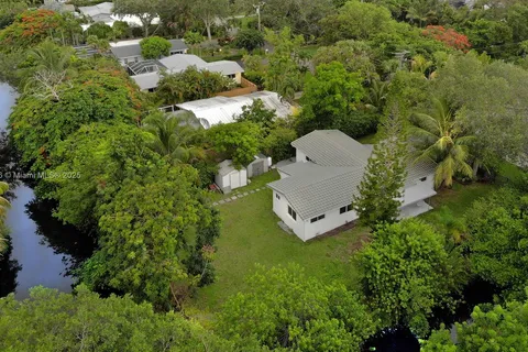 7650 SW 64th Ct, South Miami FL 33143