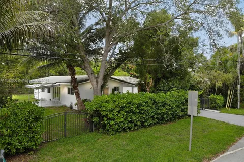 7650 SW 64th Ct, South Miami FL 33143
