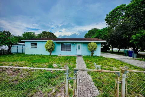 17210 NW 50th Ct # 1, Miami Gardens FL 33055