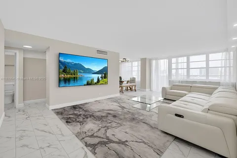 251 174th St # 1415, Sunny Isles Beach FL 33160