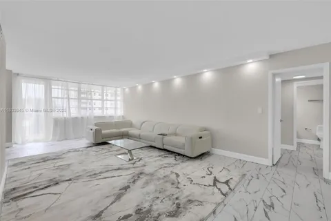 251 174th St # 1415, Sunny Isles Beach FL 33160