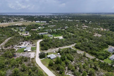 102 EDISON ROAD NE, Lake Placid FL 33852