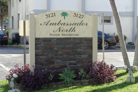 3127 S Ocean Dr # 120, Hallandale Beach FL 33009