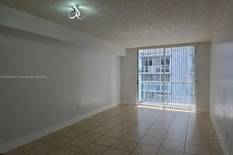 5091 NW 7th St # 09, Miami FL 33126