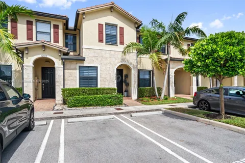 10468 W 33rd Ln, Hialeah FL 33018