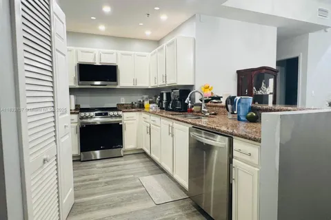 5271 SW 8th St # 415, Miami FL 33134