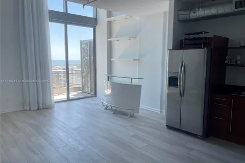 690 SW 1 CT # 19, Miami FL 33130