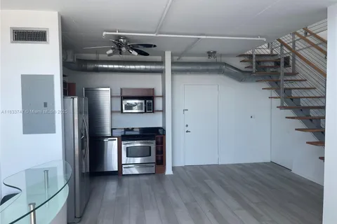 690 SW 1 CT # 19, Miami FL 33130
