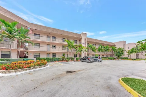 10304 Sunrise Lakes Blvd # 209, Sunrise FL 33322