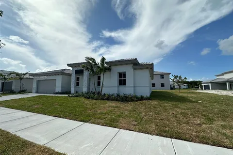 13248 SW 189th Terr, Miami FL 33177