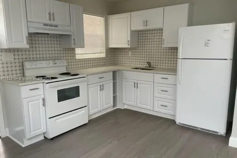 2300 NW 20 St, Fort Lauderdale FL 33311