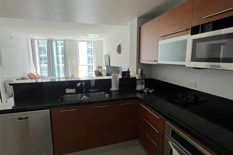 253 NE 2nd St # 1904, Miami FL 33132