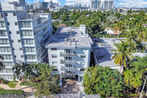 1754 Meridian Ave # 303, Miami Beach FL 33139