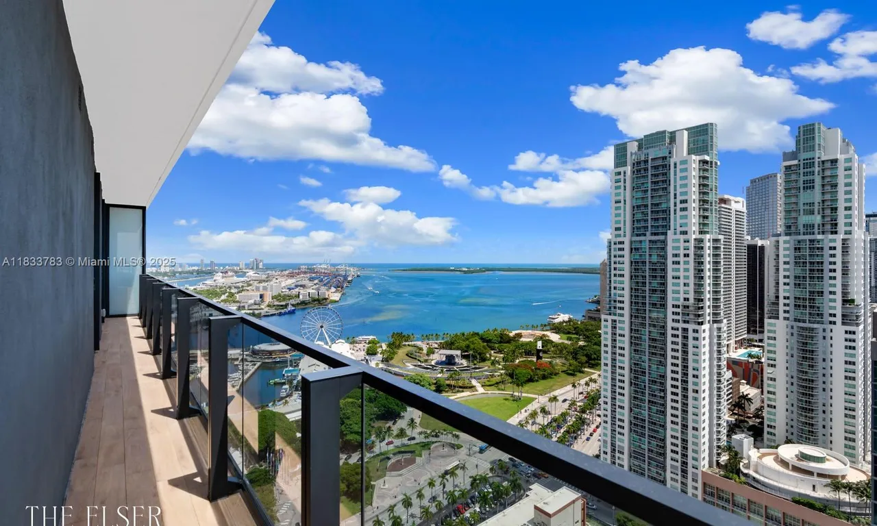 398 NE 5th St # 2717, Miami FL 33132