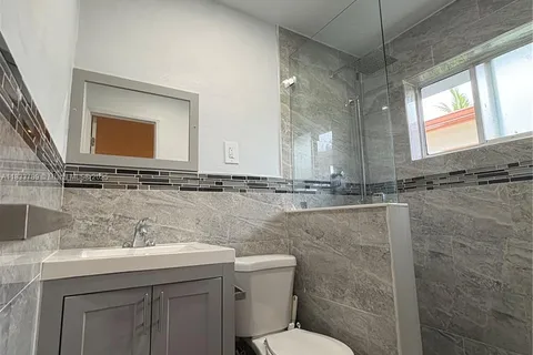 1134 NW 6th Ave # 2, Fort Lauderdale FL 33311
