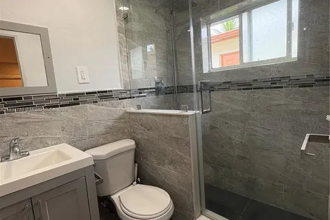 1134 NW 6th Ave # 2, Fort Lauderdale FL 33311