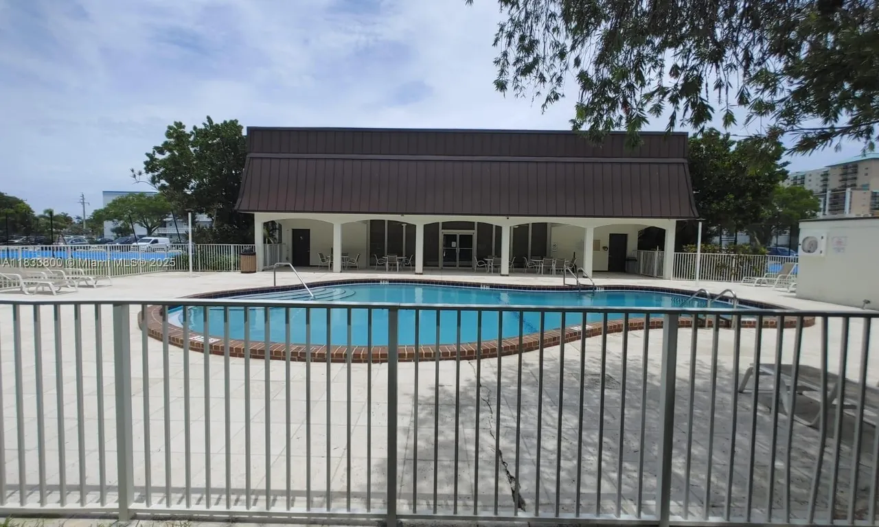 500 NE 2nd St # 110, Dania Beach FL 33004