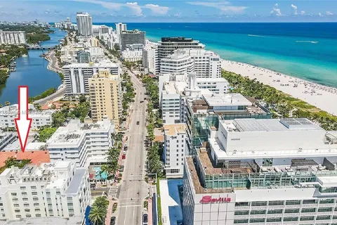 215 30th St # 15, Miami Beach FL 33140