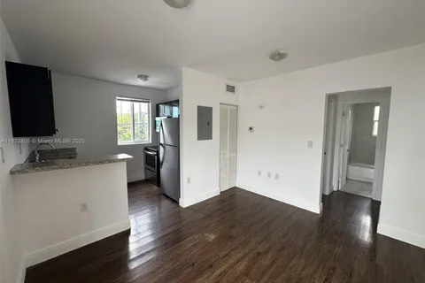 540 NW 7 St # 19, Miami FL 33136