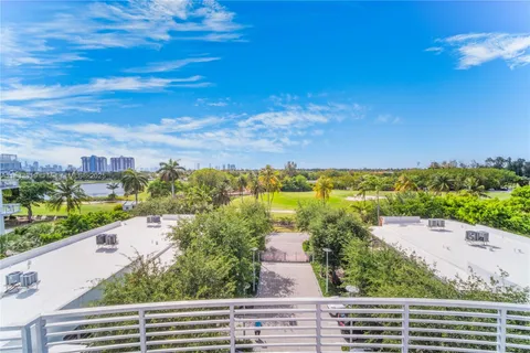 2021 Meridian Ave # 8, Miami Beach FL 33139