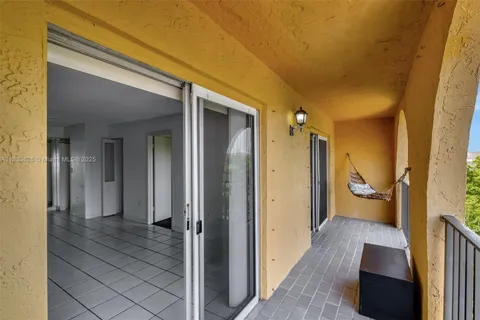 4801 NW 7th St # 16, Miami FL 33126