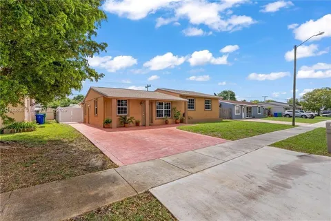 1660 SW 47th Ave, Fort Lauderdale FL 33317