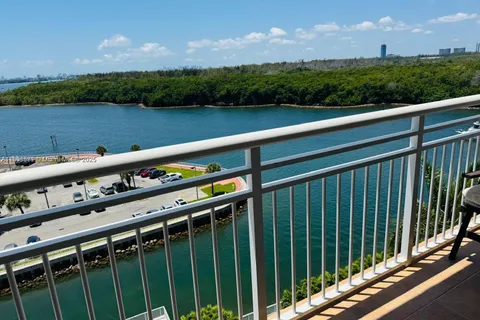 400 Kings Point Dr # 910, Sunny Isles Beach FL 33160