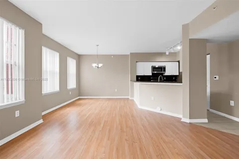 6722 W Sample Rd # 6722, Coral Springs FL 33067