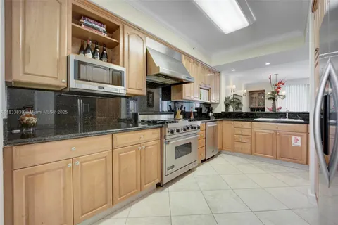 101 Gulfview Dr # 116, Islamorada FL 33036