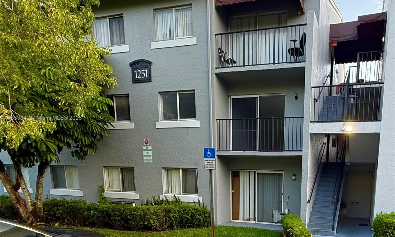 1251 N Benoist Farms Rd # 205, West Palm Beach FL 33411