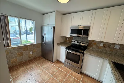 14102 SW 176th Ter # 14102, Miami FL 33177