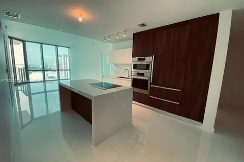 851 NE 1st Ave # 1808, Miami FL 33132