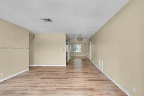 2727 Hypoluxo Rd, Boynton Beach FL 33462