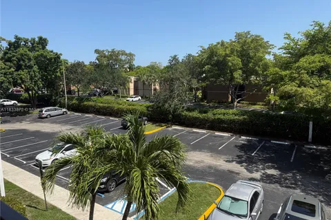 731 N Pine Island Rd # 306, Plantation FL 33324