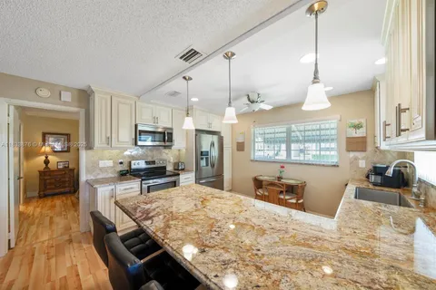841 Meadowlark Ln, Delray Beach FL 33445