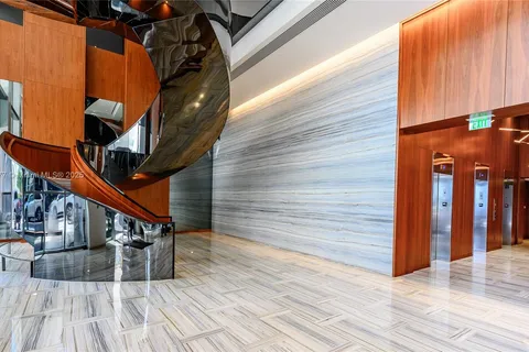 1300 Brickell Bay Dr # 809, Miami FL 33131