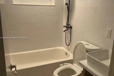 443 NE 70th St # 1, Miami FL 33138