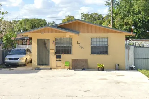 1725 NW 46th St # 1725, Miami FL 33142