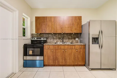 145 NW 119th St, North Miami FL 33168