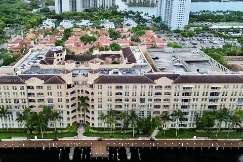 3001 NE 185th St # 112, Aventura FL 33180