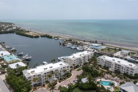 101 Gulfview Dr # 202, Key Colony FL 33036