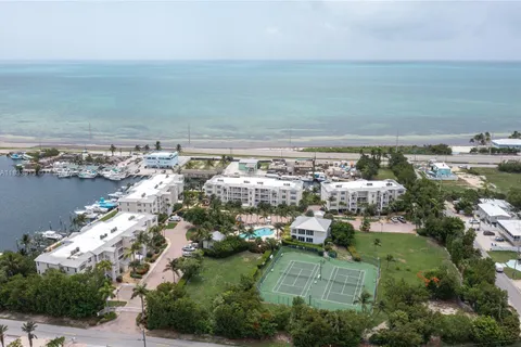 101 Gulfview Dr # 202, Key Colony FL 33036
